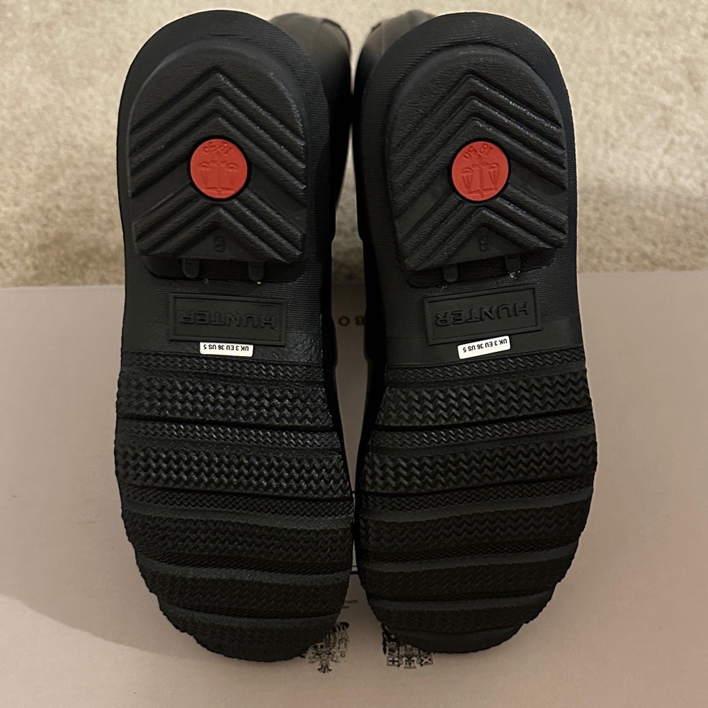 Hunter Original Tall Rain Boots in Matte Black Size 5 - Picture 7 of 7